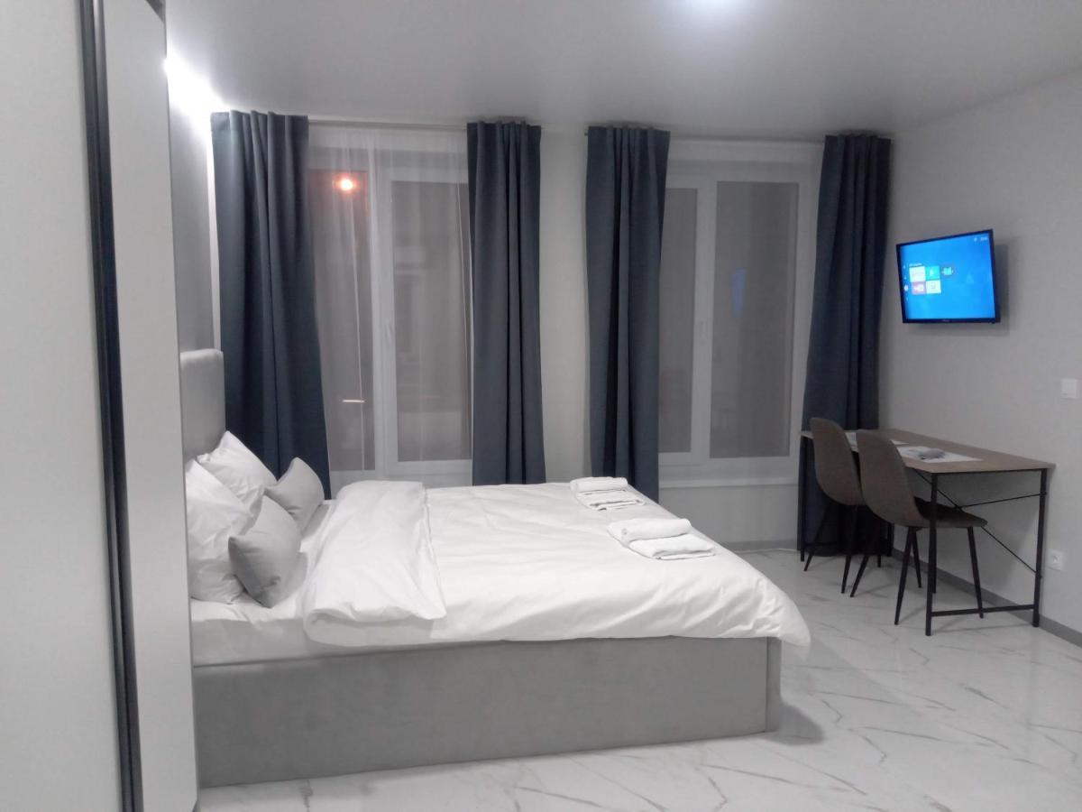 Pure Apartments Vip 4 Lviv Exterior photo